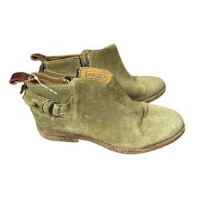 Catarina Martins sage green bootiesSuede Ankle Booties EU Sz 36 Made in Portugal